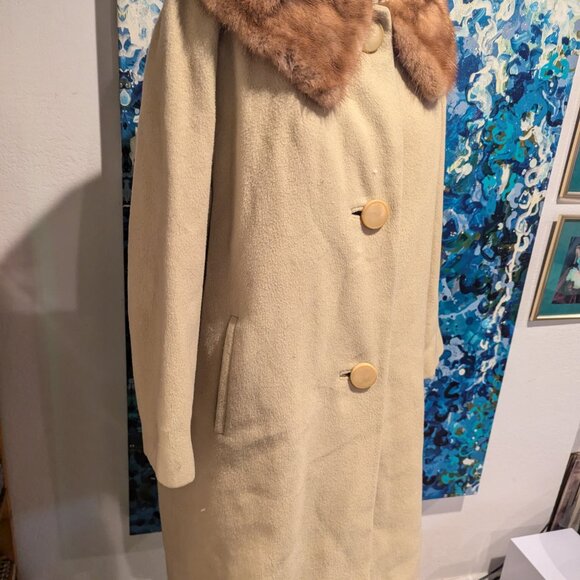 VINTAGE 60s cashmere ivory fur collar swing coat - Picture 2 of 7
